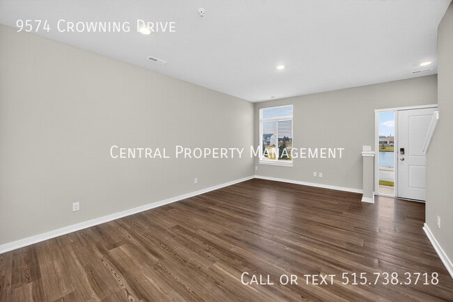 Building Photo - 9574 Crowning Dr