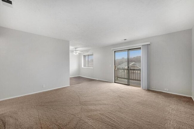 Photo - 11812 Arbor St Apartment