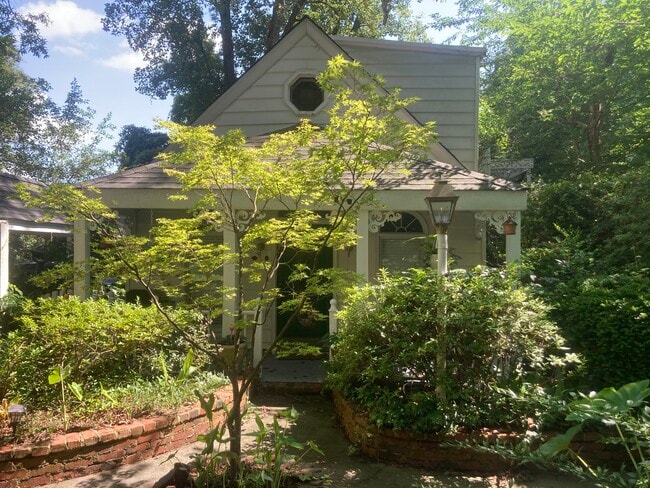 Building Photo - 3934 Dover Rd