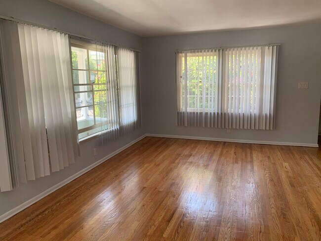 Foto del edificio - 1620 Glendon Ave