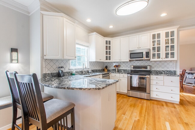 Kitchen - 15800 Hampton Forest Dr
