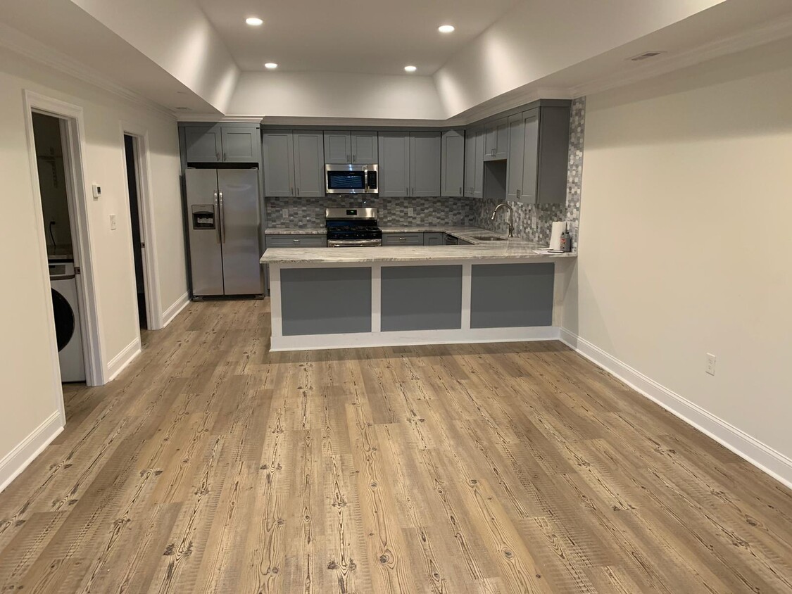 Foto principal - 405 W Chester Pike