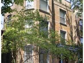 Building Photo - 3022 N Racine Ave