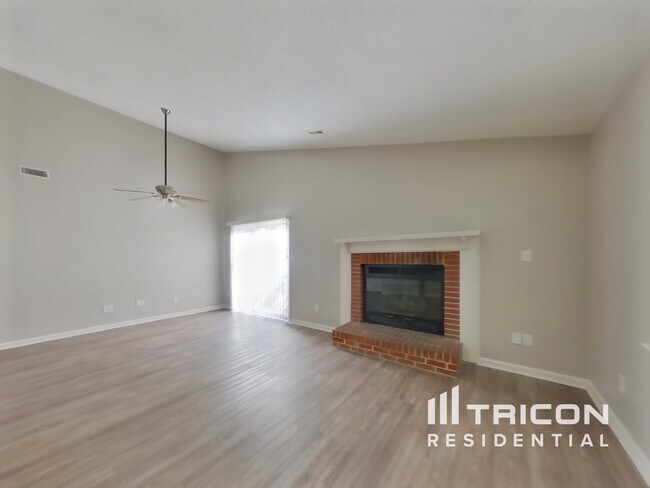 Foto del edificio - 6617 Flat Rock Dr