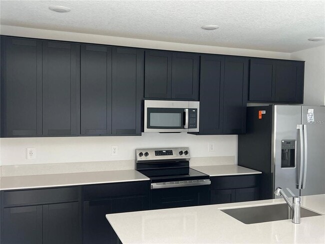 Building Photo - 1708 White Water Ct