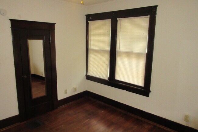 Building Photo - 1413 Wilson Ave.
