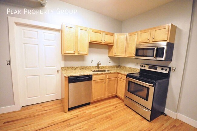 Foto del edificio - Available Fall 2024! 2 Bedroom Townhome Lo...