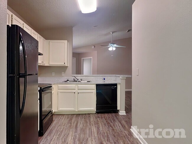 Foto del edificio - 3131 Kelling St