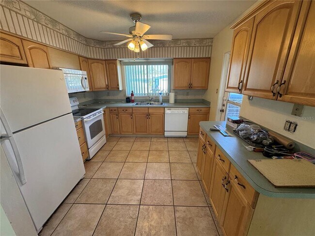 Foto del edificio - 264 Glen Oak Rd