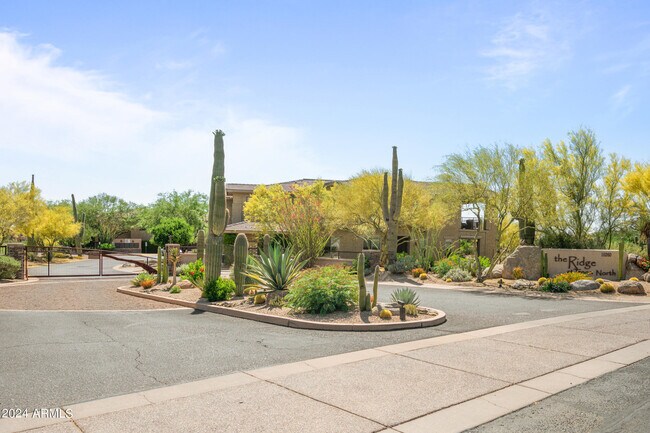Foto del edificio - 10260 White Feather Ln