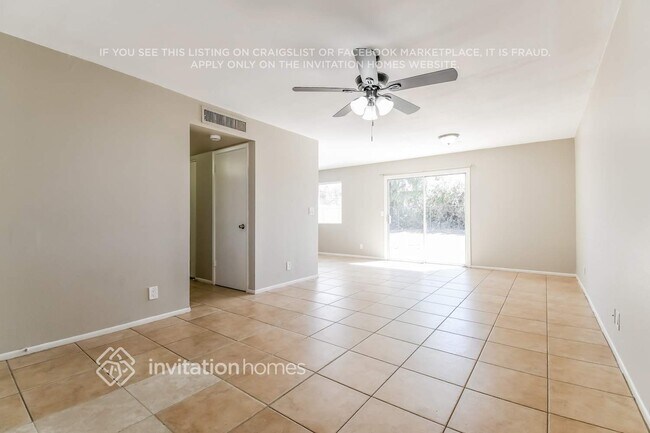 Foto del edificio - 817 N 95th St