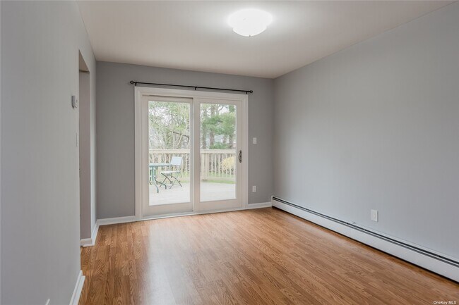 Foto del edificio - 34 Hazard Ave