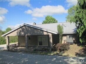 Building Photo - 4450 College Hill Rd