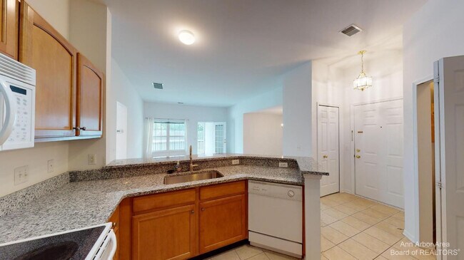 Foto del edificio - 2802 S Knightsbridge Cir