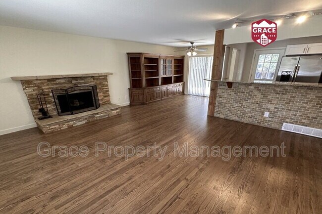 Foto del edificio - 13628 E 2nd Ave