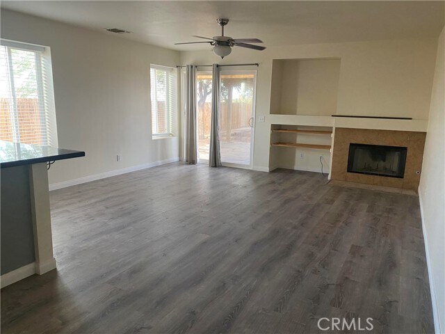 Foto del edificio - 5171 Split Rock Ave
