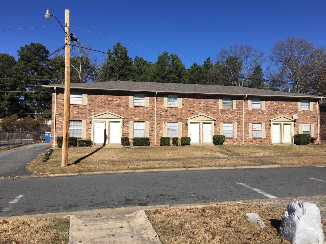 5400 Stanley Dr Unit 7, Little Rock, AR 72209 Room for Rent in Little