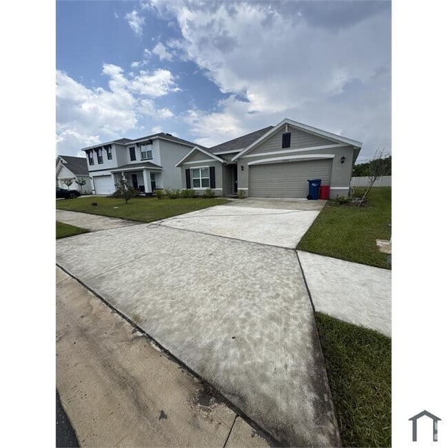 Building Photo - 10643 Chippewa Dr