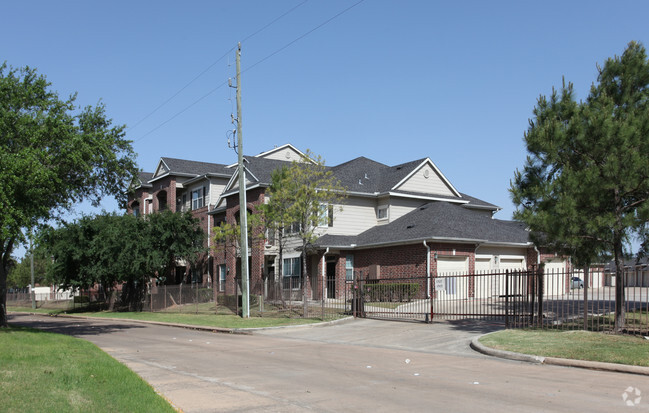 Foto del edificio - Sugar Creek Apartments