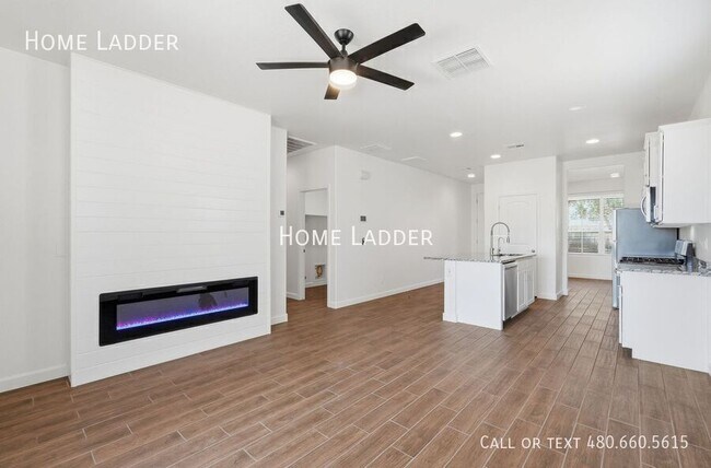 Foto del edificio - 2713 N Camden Dr