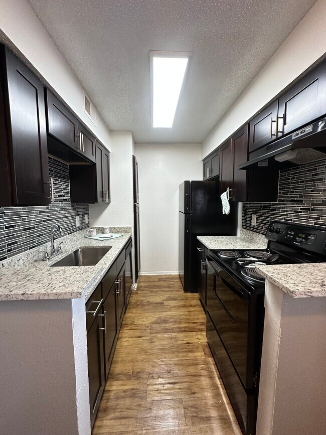 Fox Hollow Lewisville Apartments in Lewisville, TX