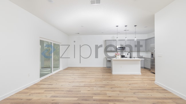 Building Photo - 7104 N Maltese Dr