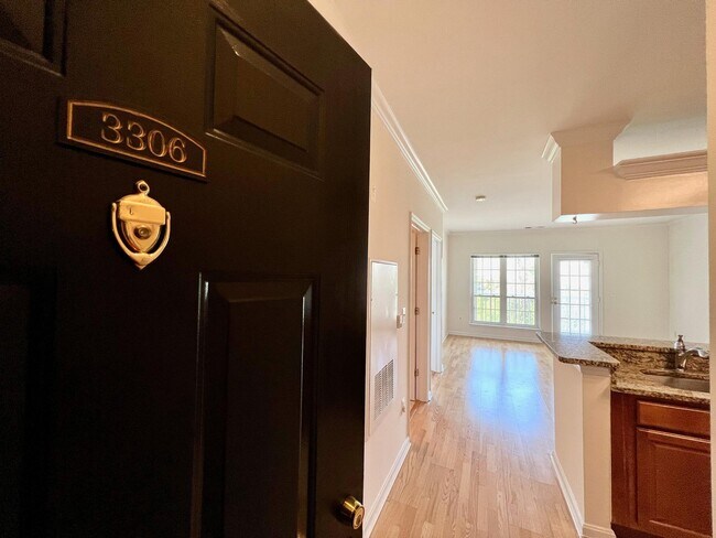 Foto del edificio - 4561 Strutfield Ln