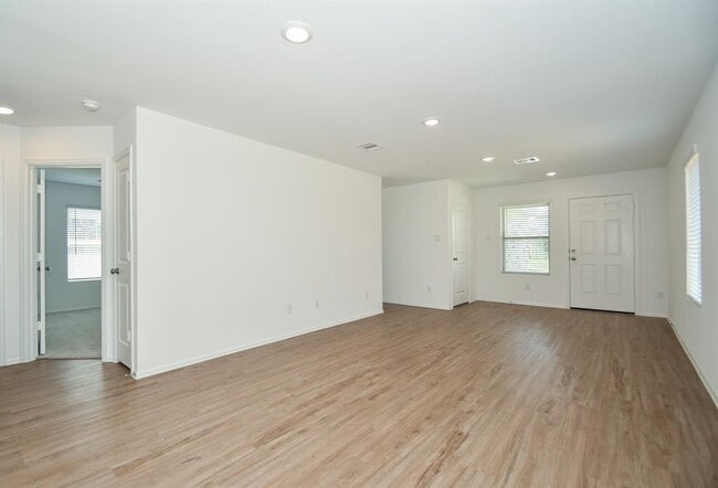 Building Photo - 4123 Saw Mill Peak Ln