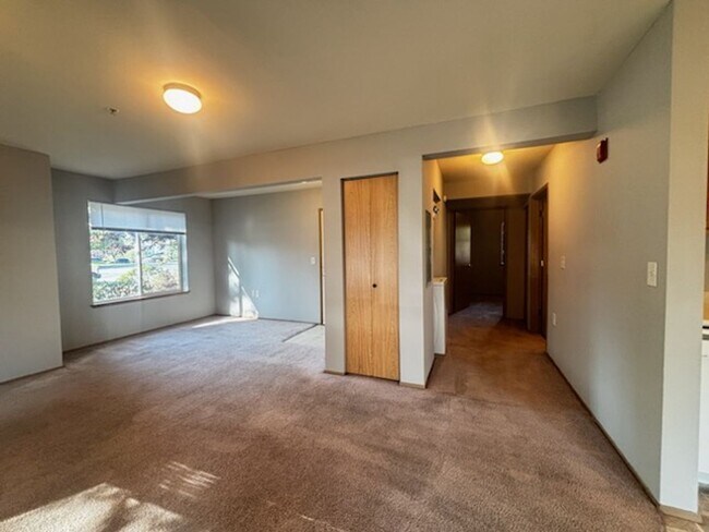 Foto del edificio - Come experience the comfort and affordable...