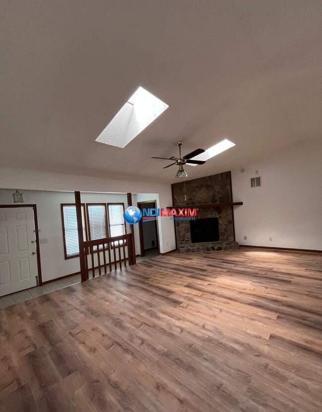 Building Photo - Renovated ranch in the SPRAYBERRY cluster ...