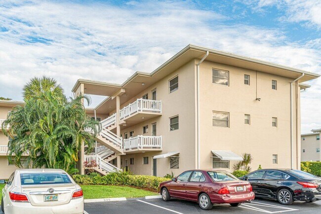 Building Photo - 2855 Garden Dr S