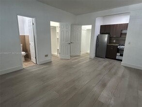 Building Photo - 1007 Pennsylvania Ave