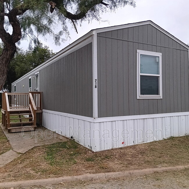 Building Photo - 2501 Martin Luther King Dr