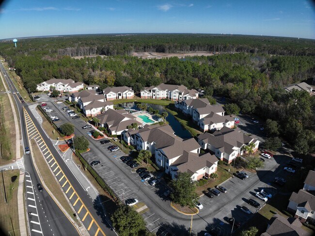 Exterior 3D - Royal Point Apartments