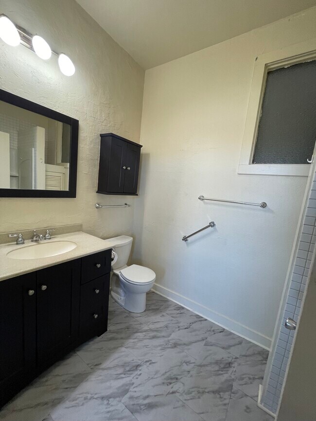 Foto del edificio - Sunflower Estate LLC