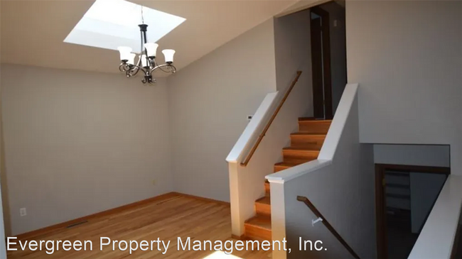 Foto del edificio - 4 br, 3 bath House - 912 Burgundy Ct