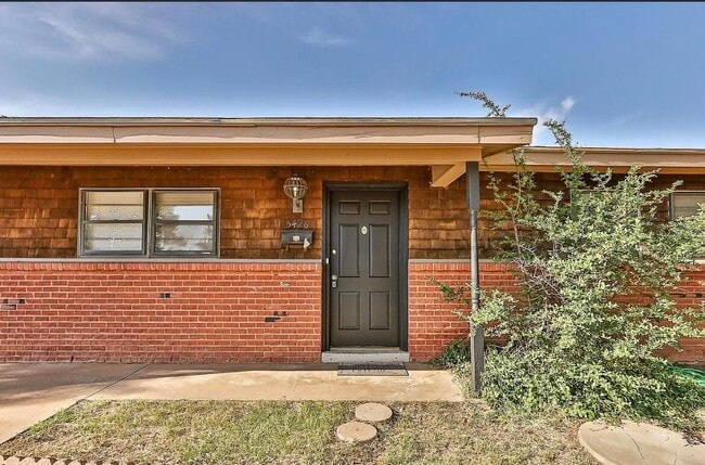 Building Photo - 5426 43rd St