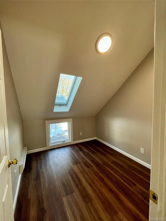 Building Photo - 56 Tilden Ln