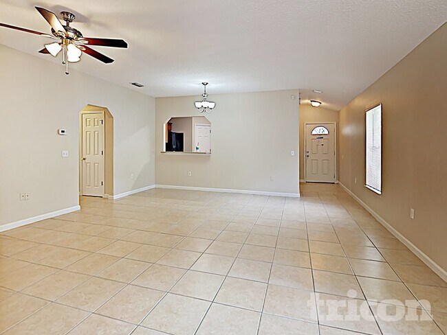 Foto del edificio - 5555 Village Pond Cir