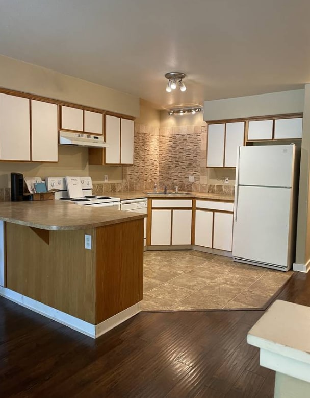 Foto principal - 1380 Olney Ave