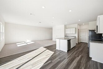 Building Photo - 2403 States St