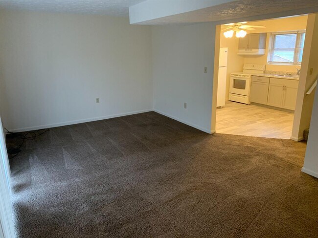 Building Photo - 313 Ridgewood Ln