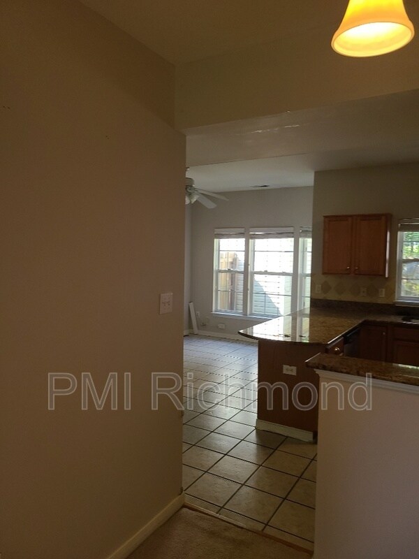 Foto del edificio - 2539 Mountain Ash Cir