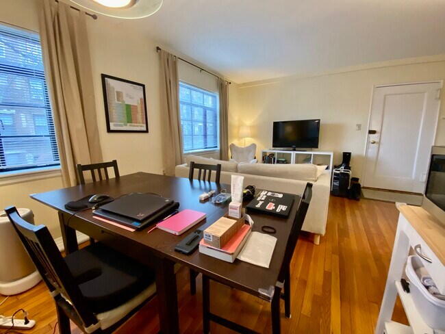 Foto del edificio - 69 Strathmore Rd