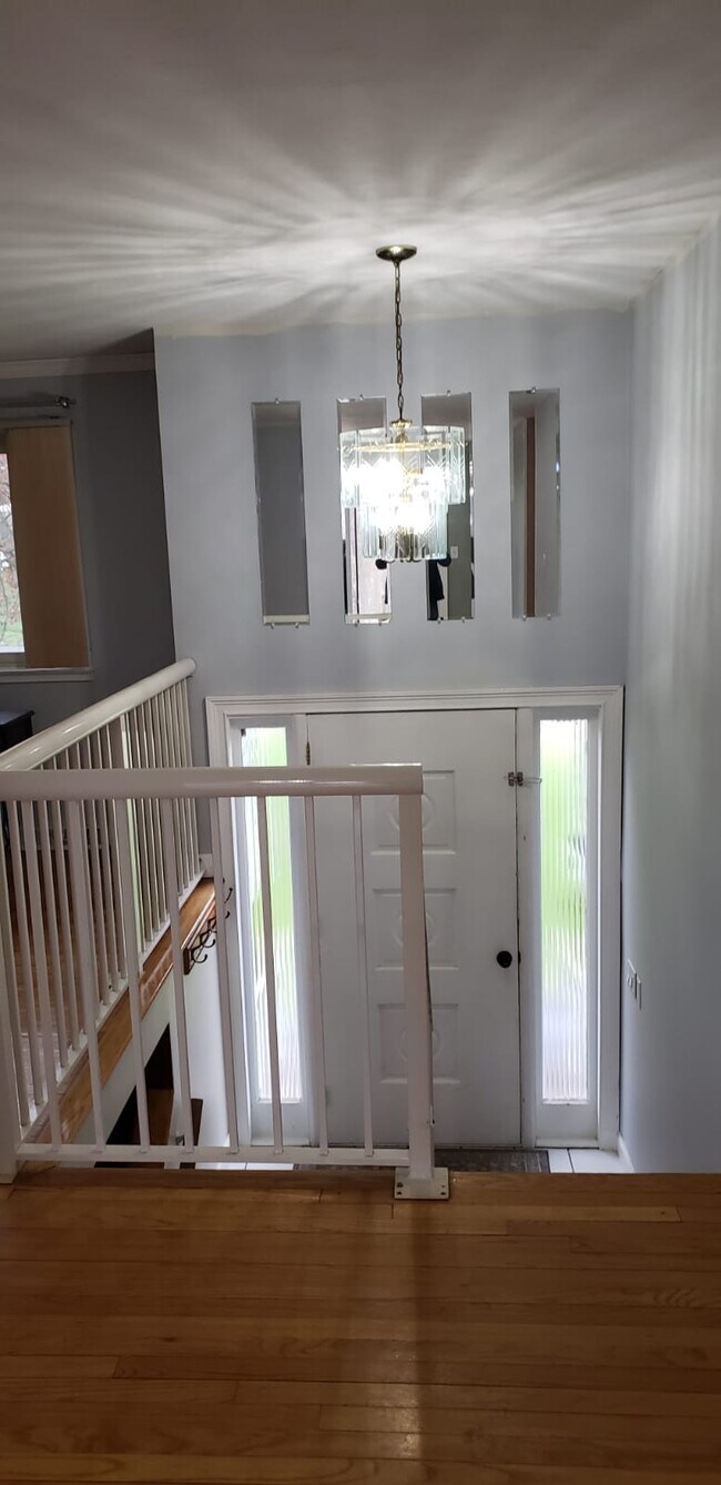 Entrance - 31 Eaton Dr