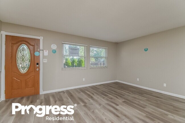 Building Photo - 4945 Manzana Dr