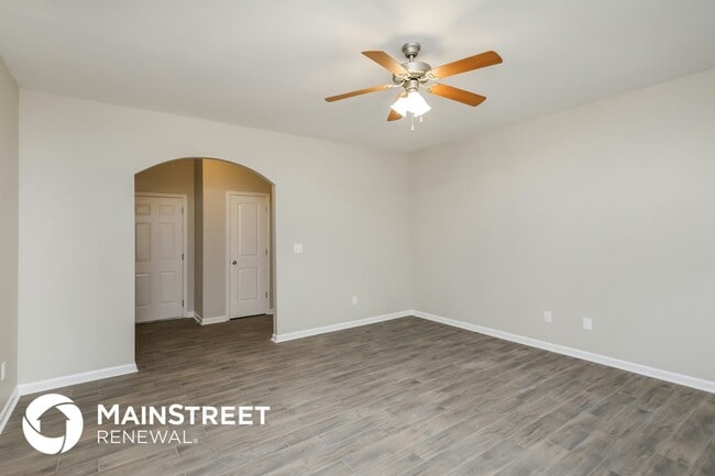 Building Photo - 842 Whitfield Oak Way NE