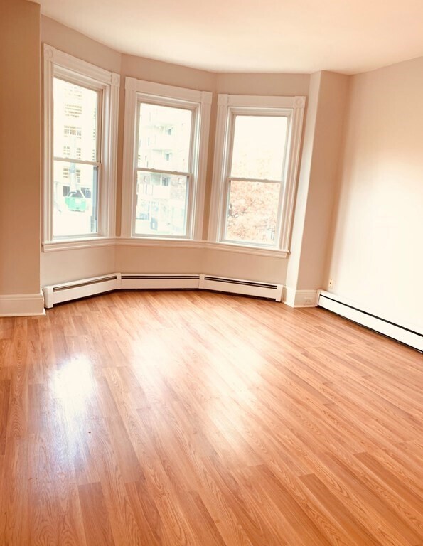 Foto del edificio - 1574 Tremont St