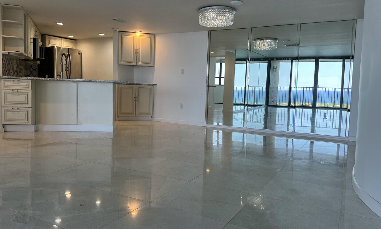 Foto principal - 5600 N Flagler Dr
