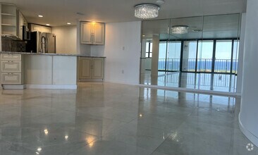 Building Photo - 5600 N Flagler Dr